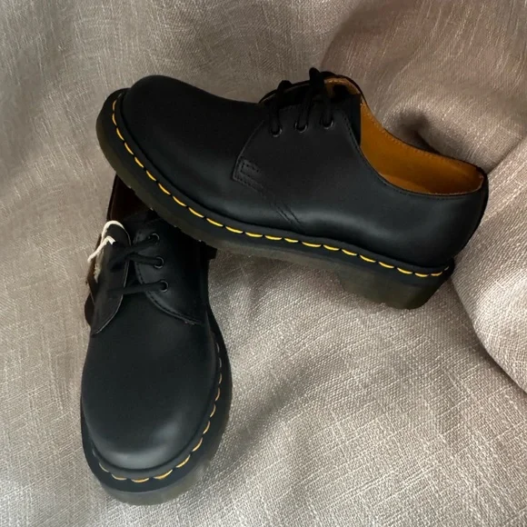 NEW Dr. Martens WOMEN'S SMOOTH LEATHER OXFORD SHOES Size 6 $140 - Picture 7 of 12